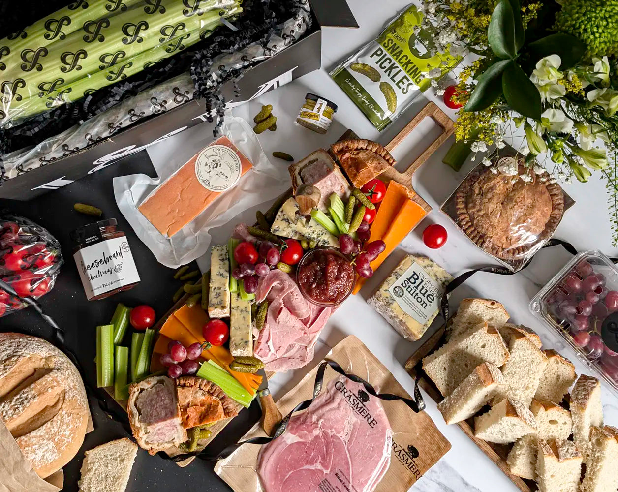 4 Reasons to Send a Gift Hamper This Summer