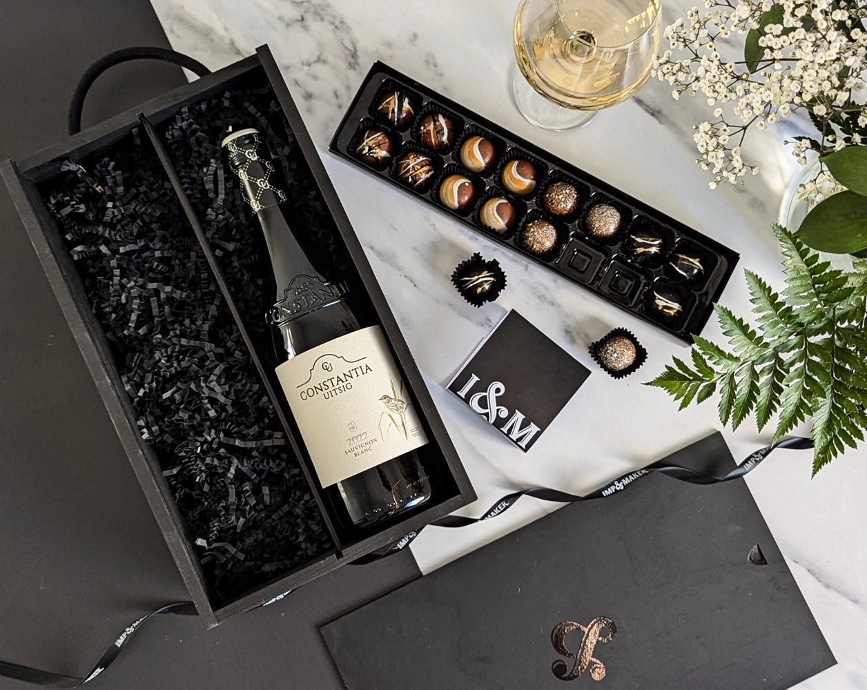 Constantia Sauvignon Blanc & Chocs in Wooden Gift Box - IMP & MAKERIMP & MAKERIMP911IMP & MAKERConstantia Sauvignon Blanc & Chocs in Wooden Gift Box