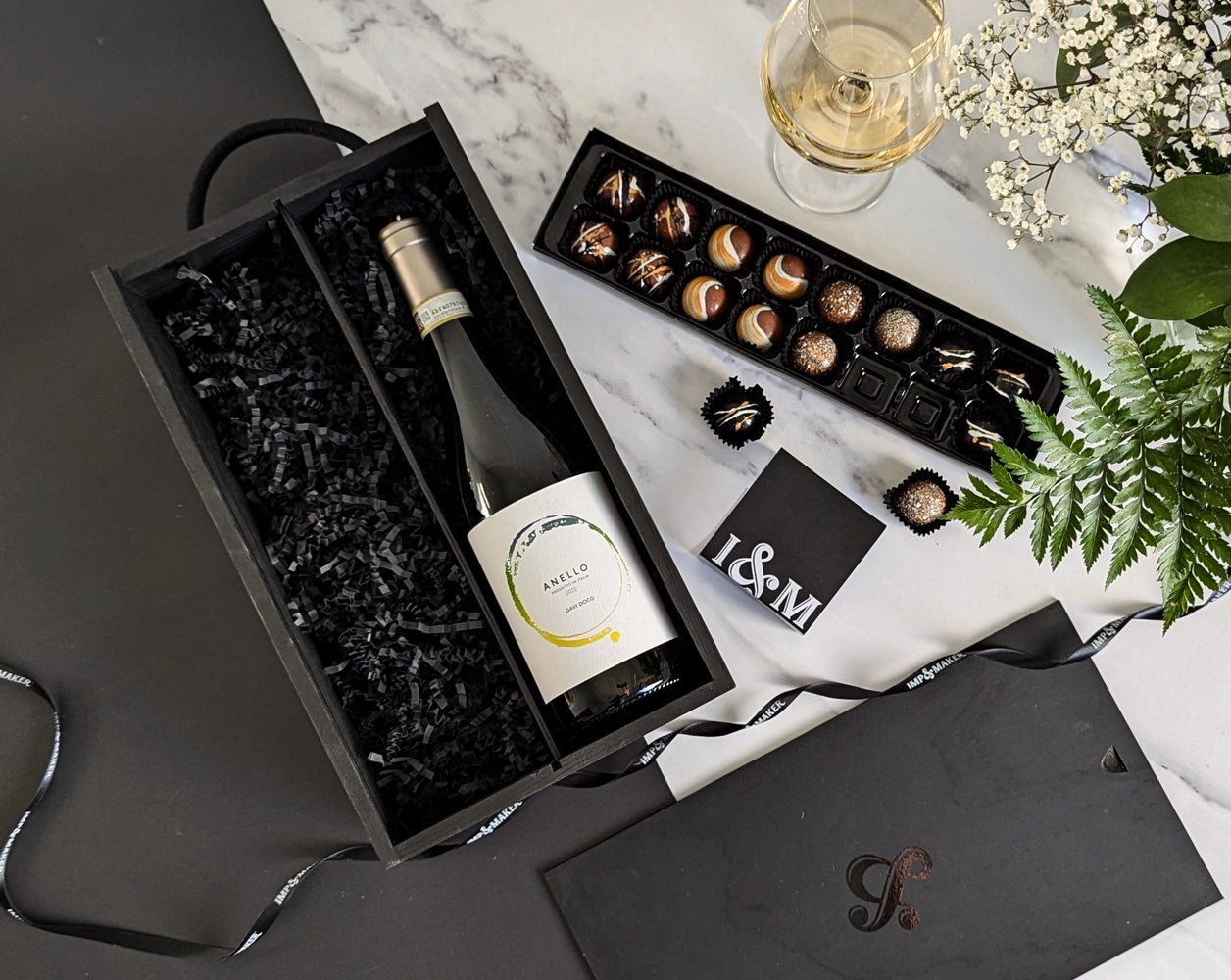 Luxury White Wine & Chocs in Wooden Gift Box - IMP & MAKERIMP & MAKERBOX210IMP & MAKERLuxury White Wine & Chocs in Wooden Gift Box