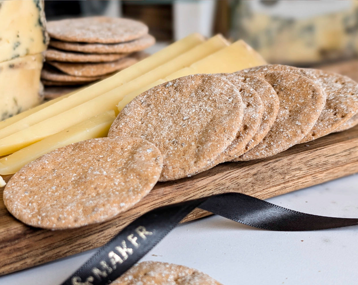 The Black Pig Red Wine & Artisan Cheese Gift Hamper | IMP & MAKER