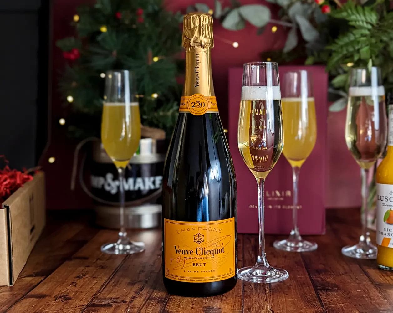 Veuve Clicquot Champagne Bucks Fizz Gift Hamper - IMP & MAKERIMP & MAKERXMAS9