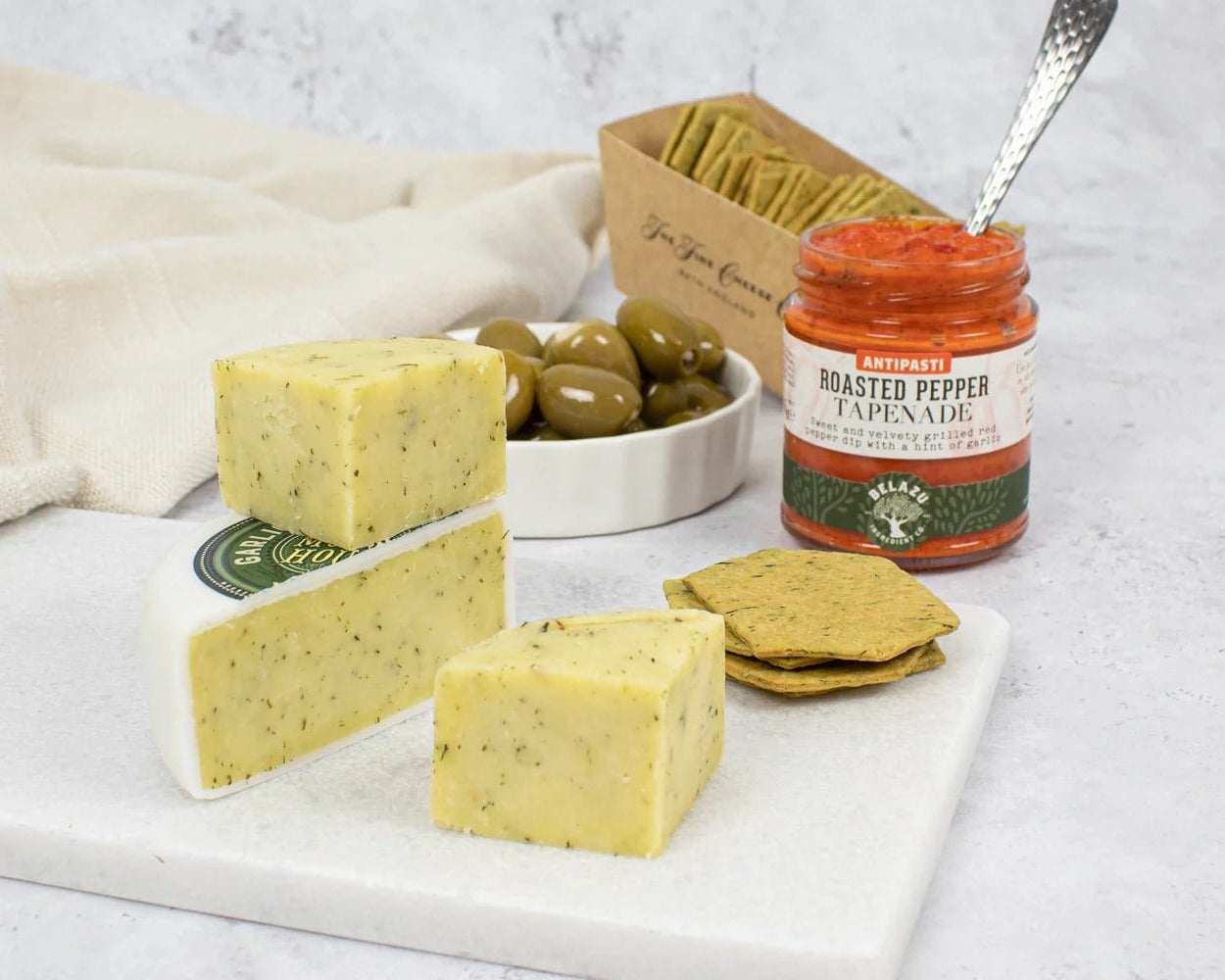Garlic Lovers Cheese Gift Hamper - IMP & MAKER